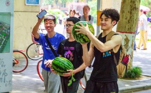 吃瓜甘肃的大学,甘肃大学生的生活剪影
