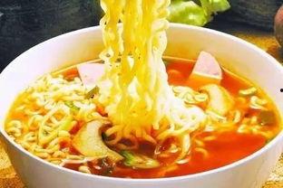 泡面吃瓜,畅享休闲时光