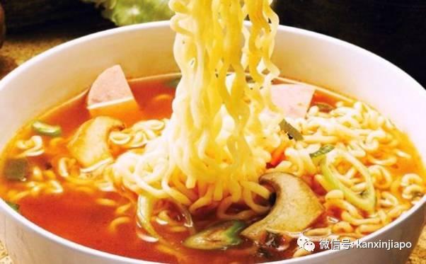 泡面吃瓜,畅享休闲时光