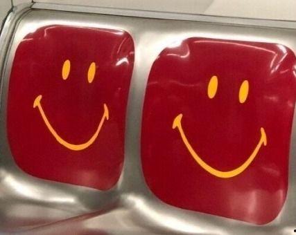 搞笑文案吃瓜引流,瓜田奇遇，快来一起吃瓜狂欢！