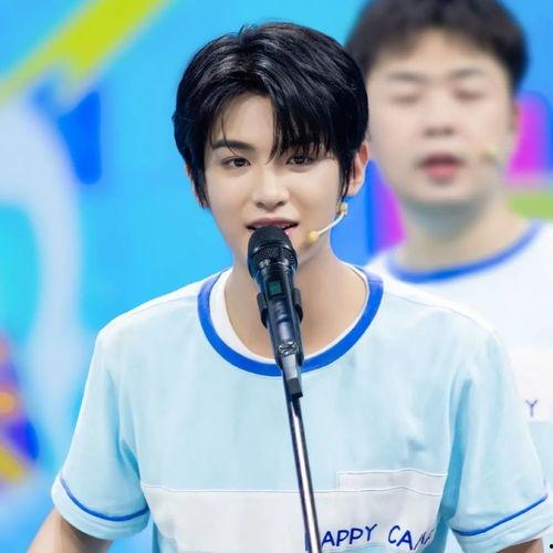 黄明昊吃的瓜,揭秘娱乐圈幕后故事