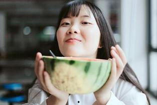 吃瓜女生屏保,揭秘吃瓜女生的屏保世界