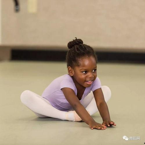 吃蜜瓜舞蹈课,跟随节奏，尽享夏日舞韵