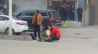 公路吃瓜大爷,见证时代变迁的平凡身影