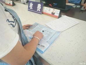 吃瓜搬凳子视频